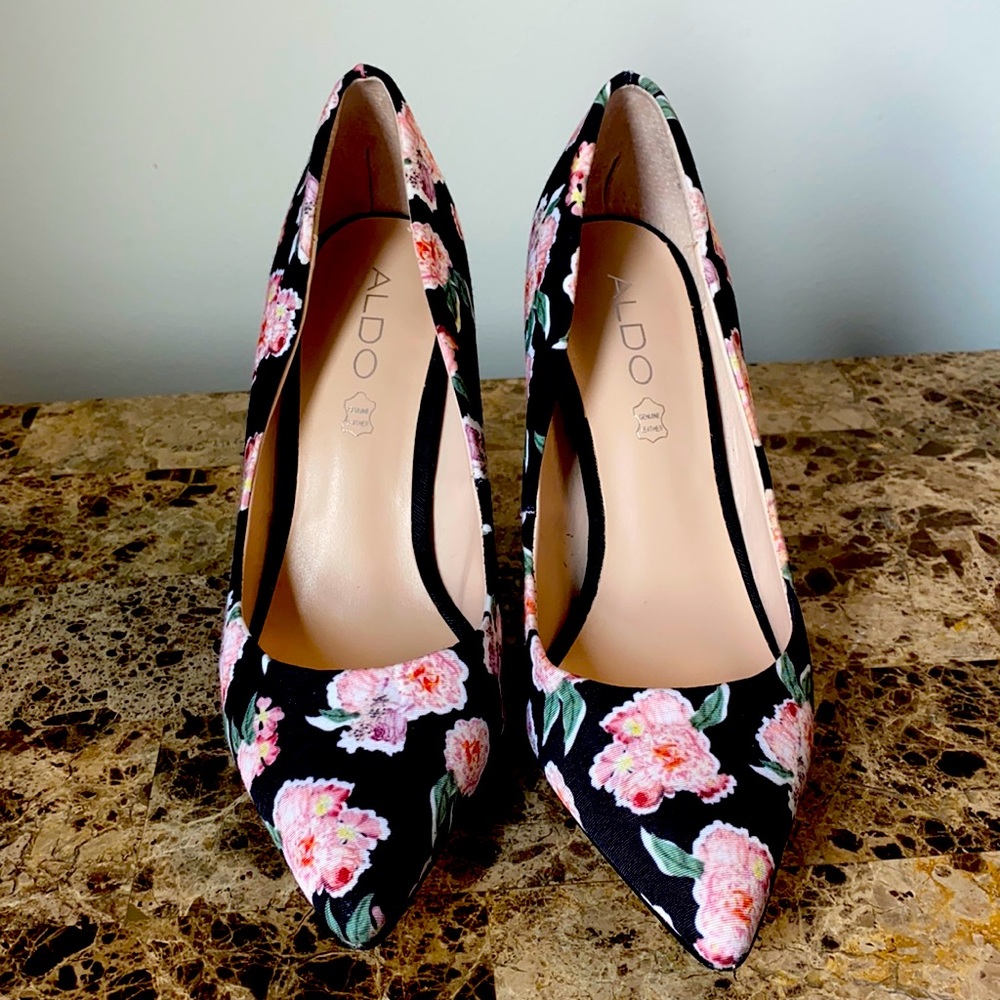 Aldo heels size 8